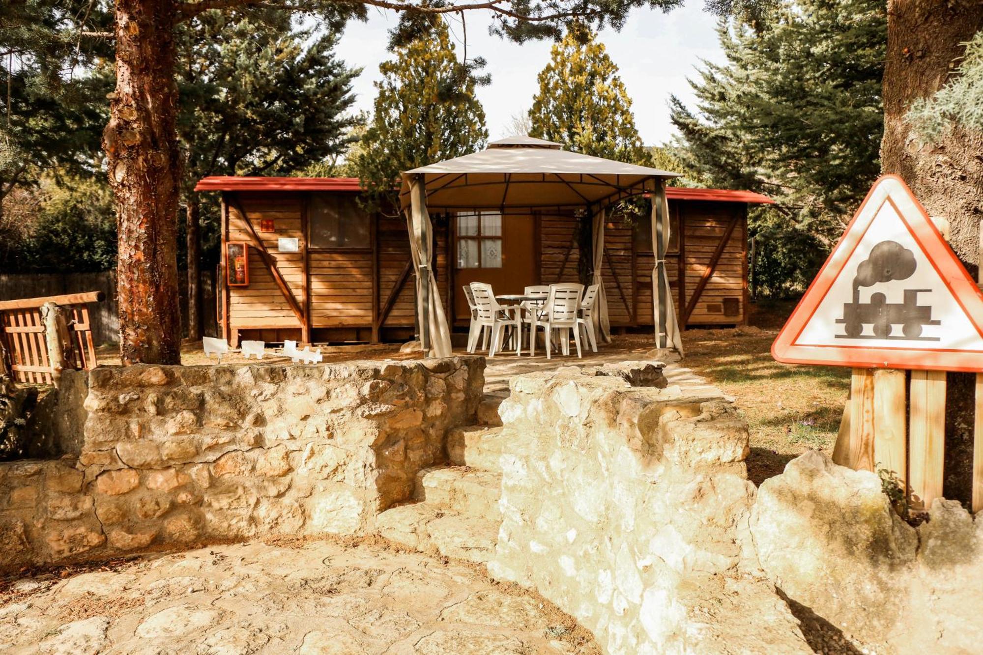 Camping Castillo De Loarre Exteriör bild
